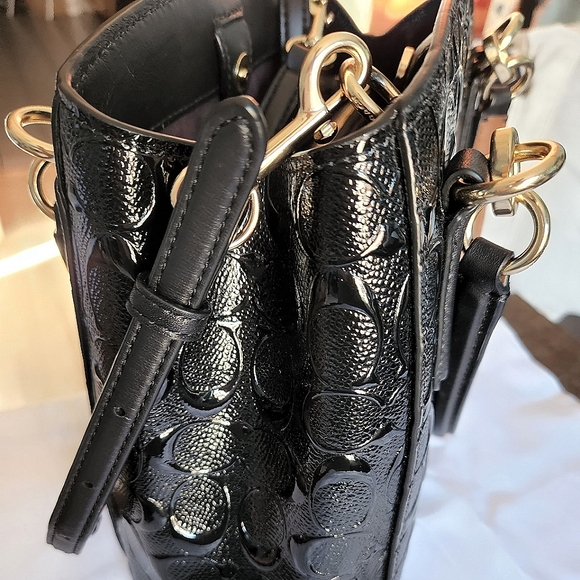 Coach Crossbody/Shoulder Debossed Sig Pat Lth MnTta - Picture 3 of 7